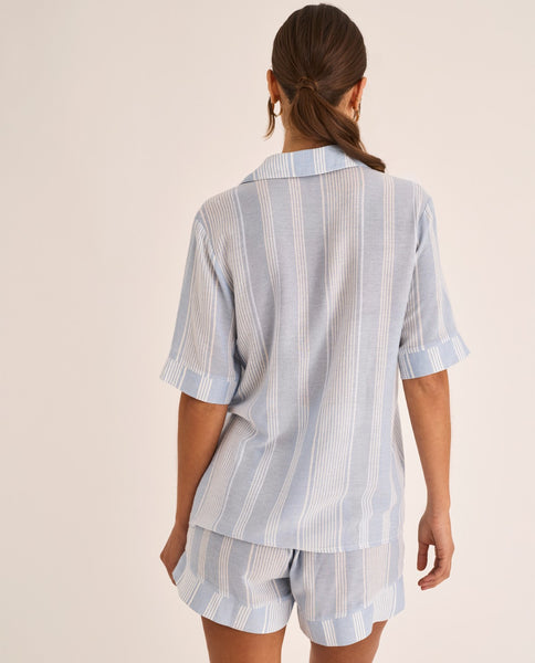 Pijama de rayas corto